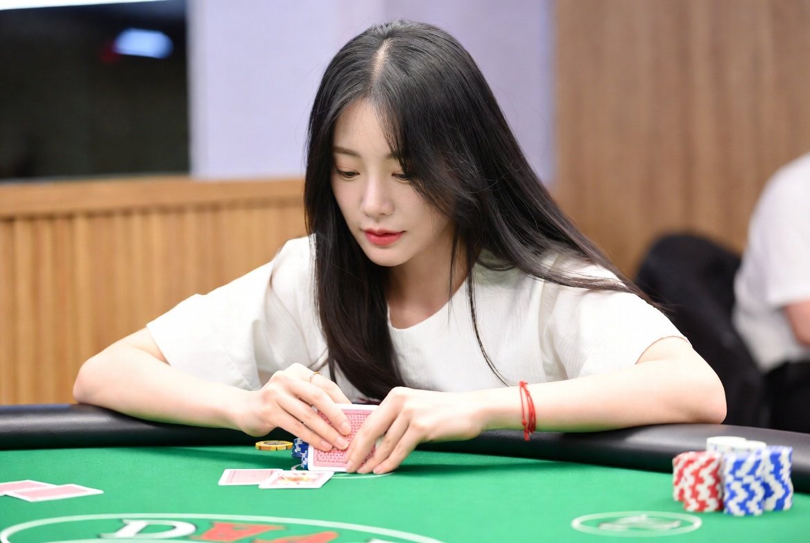 로투스바카라 비교 분석으로 보는 온라인바카라 차이점 정리